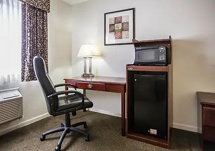 Inn Quality Near Starved Rock State Park 4*