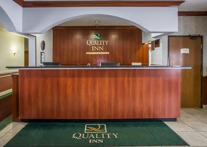 Inn Quality Near Starved Rock State Park 4*
