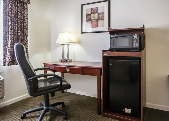 Quality Near Starved Rock State Park 4* Peru