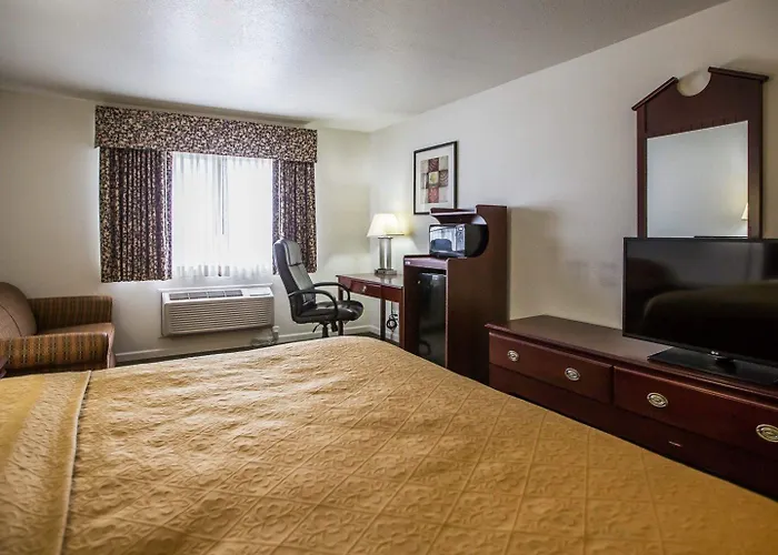 Quality Near Starved Rock State Park 4*