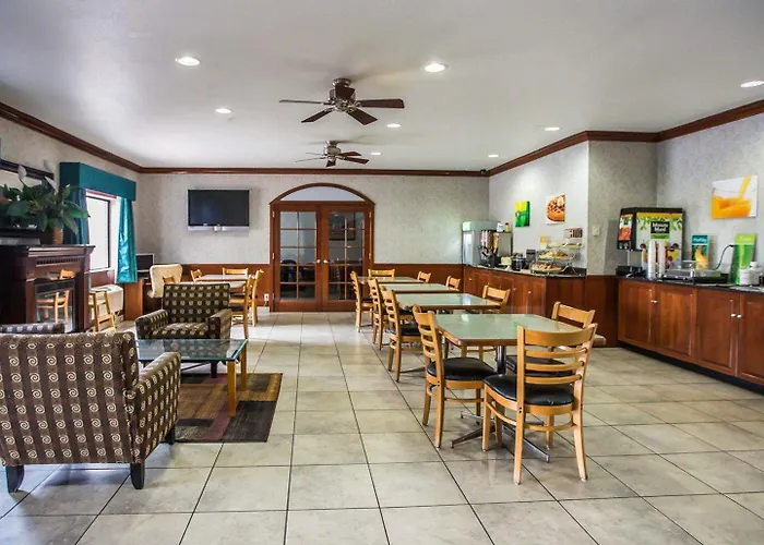 Inn Quality Near Starved Rock State Park